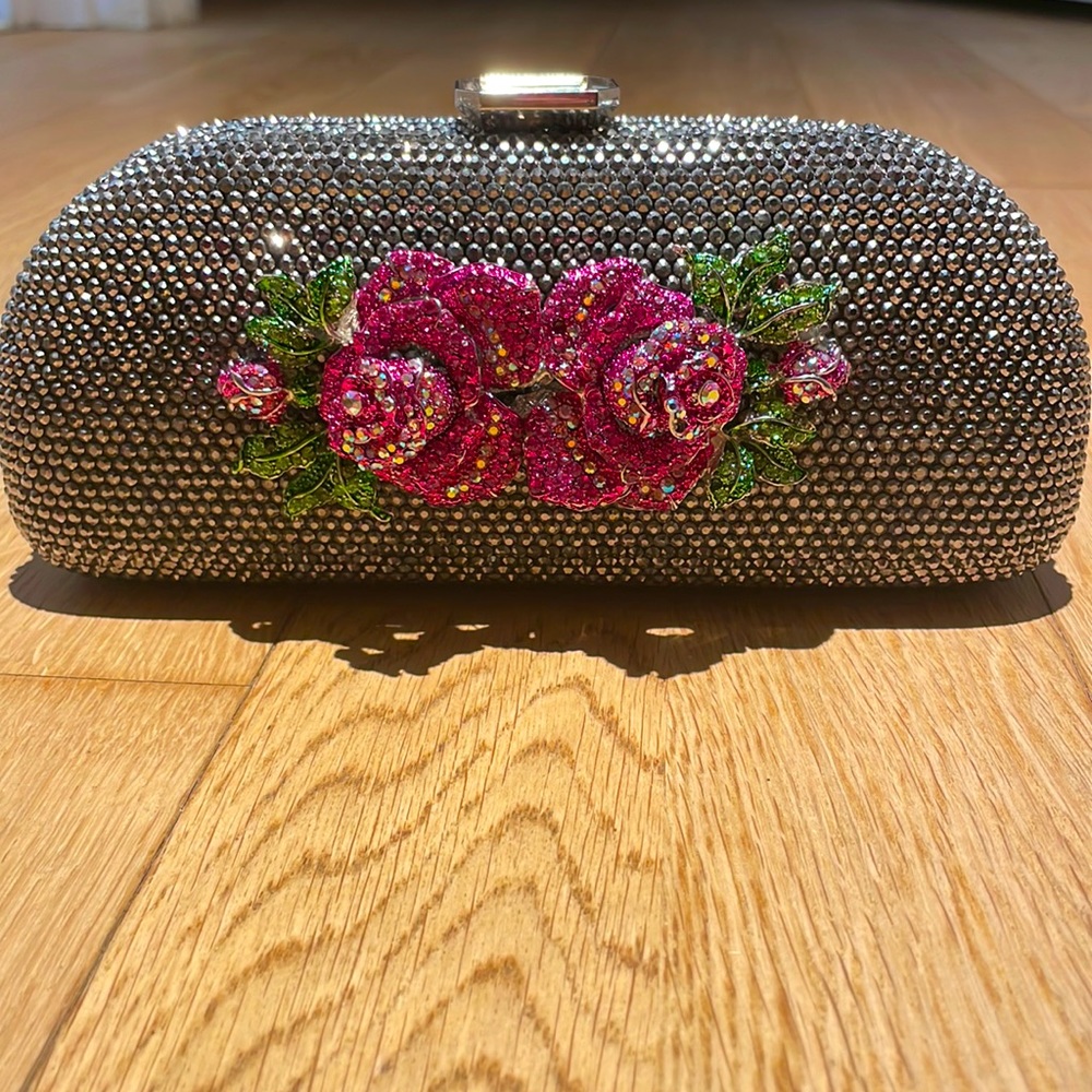 Iris Lane Clutch